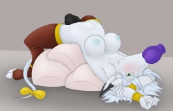 Freya crescent and some knotted creature